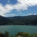 Σπίτι διακοπών Between Mountains And