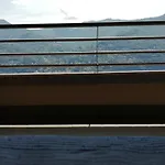 Σπίτι διακοπών Between Mountains And