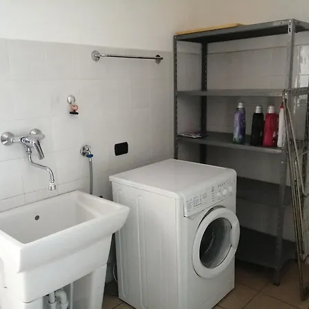 Between Mountains And 別荘 *