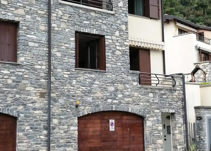 Vakantiehuis Between Mountains&lake *