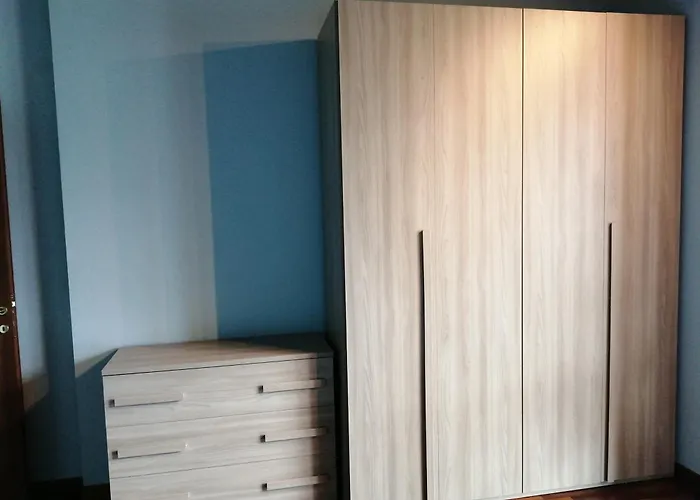 Vakantiehuis Between Mountains&lake Carate Urio